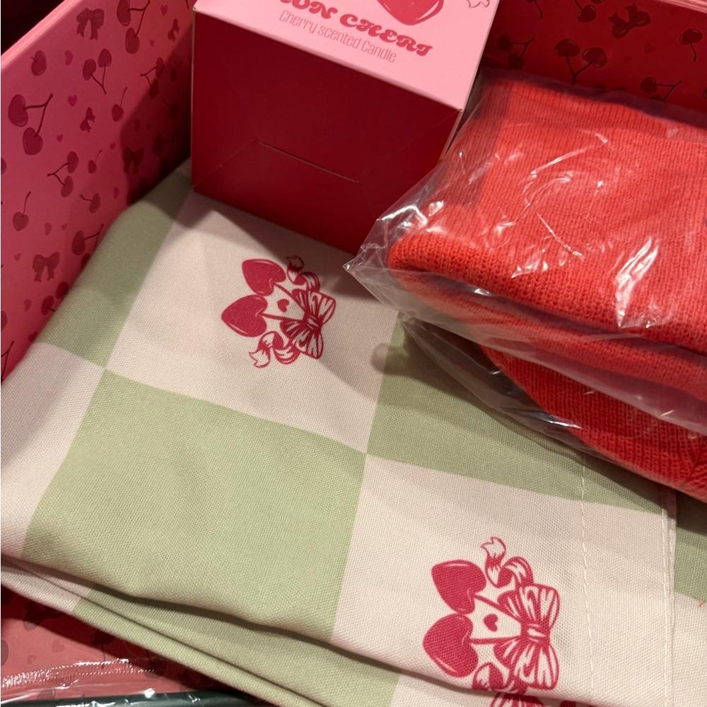 Cherry themed Gift box- Floral Accent - Picture 2 of 2
